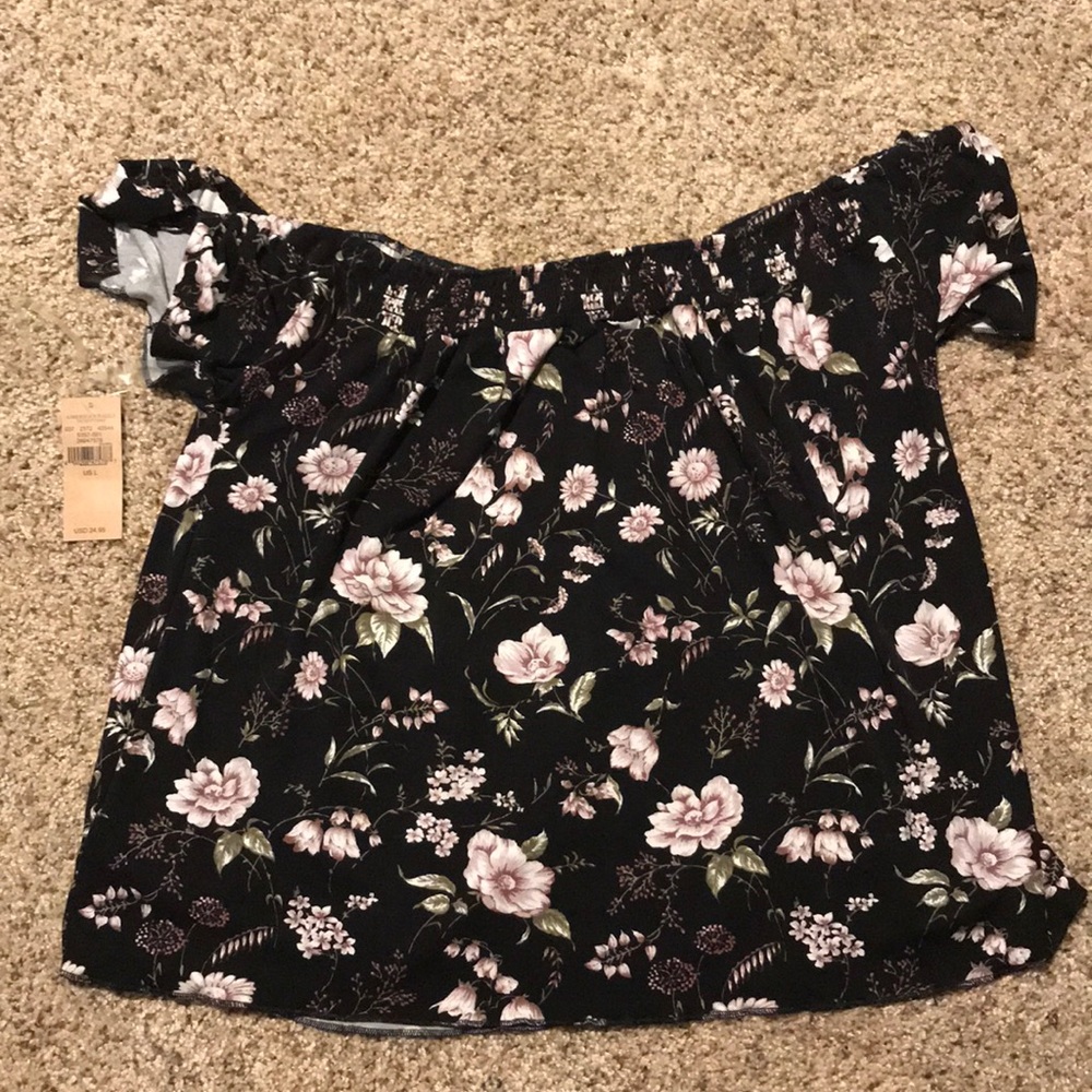 BRAND NEW! American Eagle shirt!!